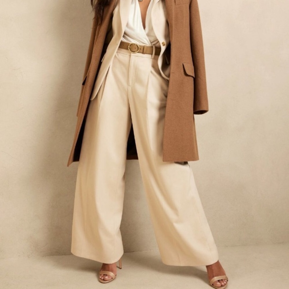 NWT! Banana Republic Oyster Pearl LouLou Wide-Leg Flannel Pant - Size 16 🖥️3️⃣
